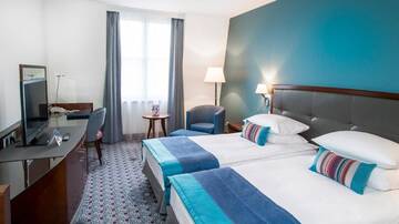 Фото номера Стандартный номер с видом на парк Отель Radisson Blu Hotel Wroclaw г. Вроцлав 3