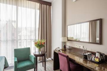 Фото номера Классический трехместный номер Отель Europeum Hotel г. Вроцлав 8